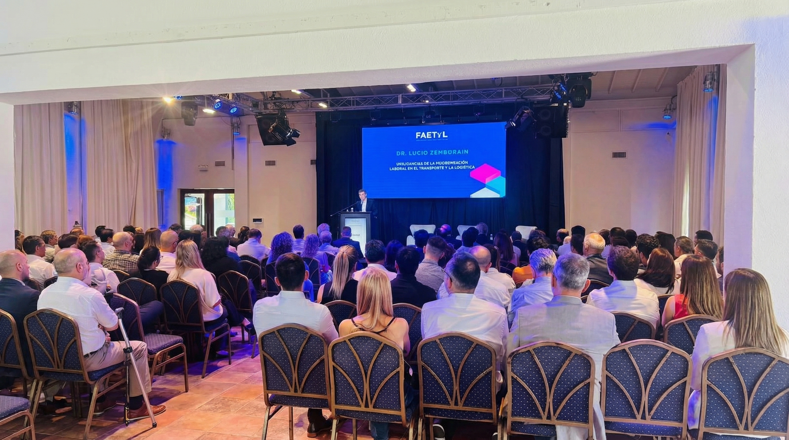 AECAUM Crea la Comisión